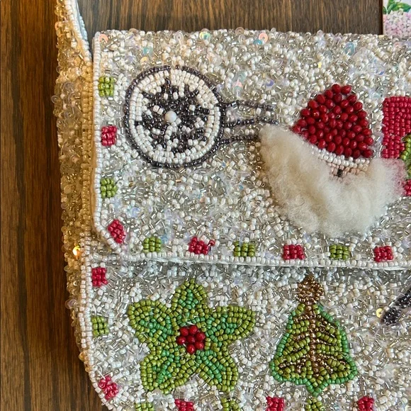 Festive Santa Beaded Bag—Silver Green and Red Beaded Shoulder Bag Viral TikTok - Picture 2 of 8